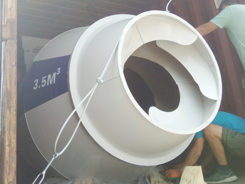 AS3.5 self loading concrete mixer sent to Kazakhstan