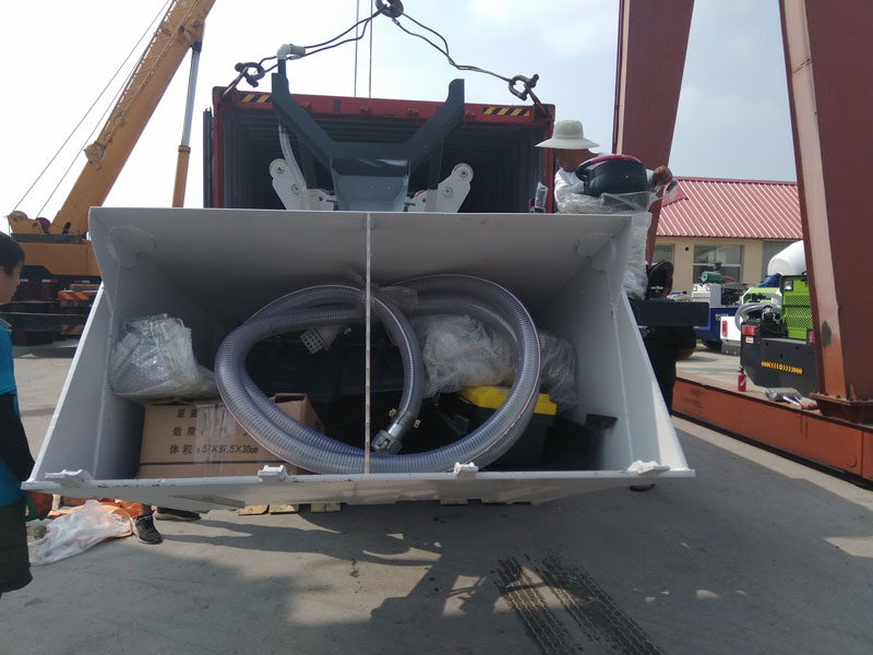 self loading mixer exported