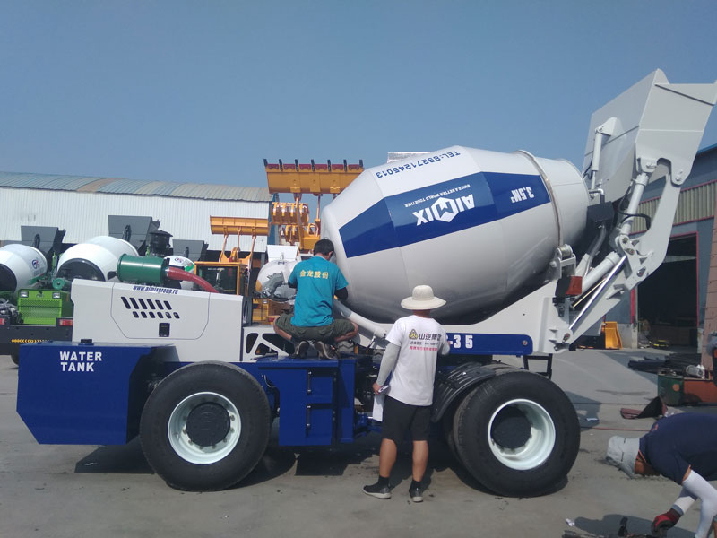 self loading mixer sent to Russia